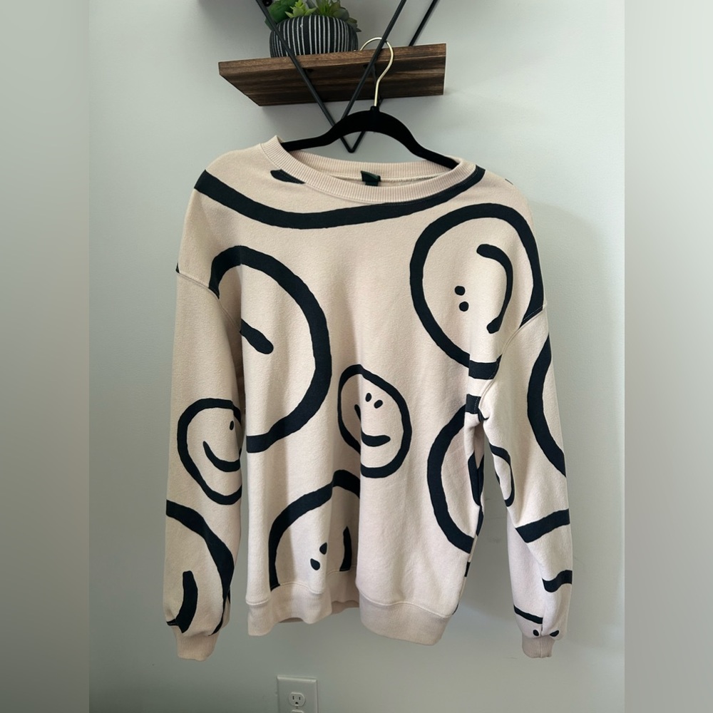 Wilde Fable Smiley Sweatshirt